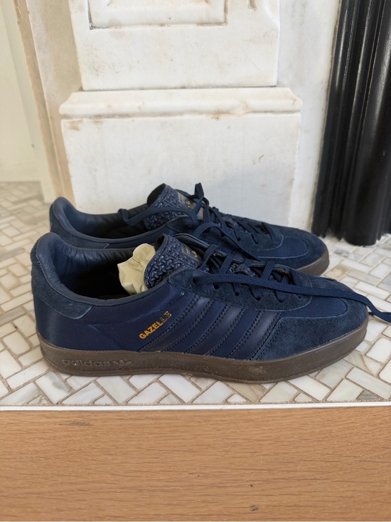adidas Shoes - Adidas Gazelle Indoor College Navy Suede Gum Soles - Men's 7.5 / Women's 8.5